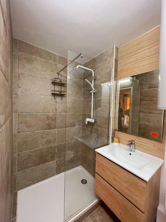 Le Studio Tahiti 4 Pers 600M De La Plage La Faviere Борм-ле-Мімоза Екстер'єр фото